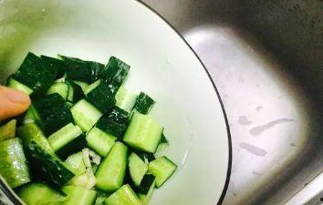 色瓜怎么吃,解锁夏日清新美味