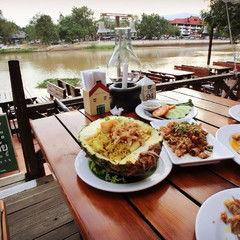 清迈陪读吃瓜,一场别开生面的“吃瓜”之旅