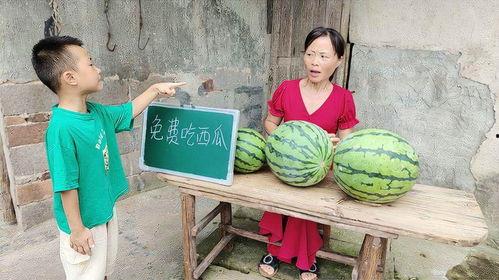 摆个摊吃瓜,街头小吃的魅力与人生百态