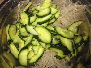 龙服吃瓜,揭秘宫廷秘闻，吃瓜群众围观宫廷大戏