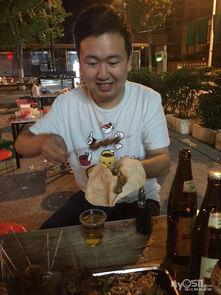 滨海小胖吃瓜事件