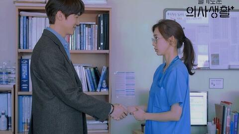 弹幕吃瓜陆经年,揭秘陆经年的娱乐圈风云