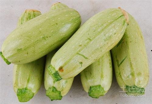 瓜瓜吃瓜的图片儿,趣味横生的欢乐瞬间