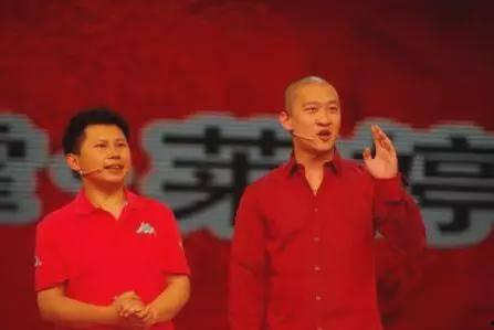 德云社拜师吃瓜事件,吃瓜群众围观“师徒情”变味