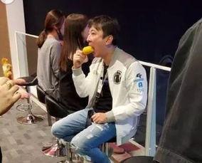 热心吃瓜小市民,揭秘都市生活里的趣味故事