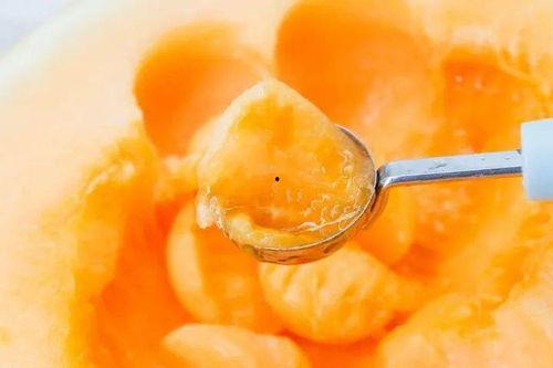 吃蜜瓜幼儿可以吃吗,适宜与否的探讨