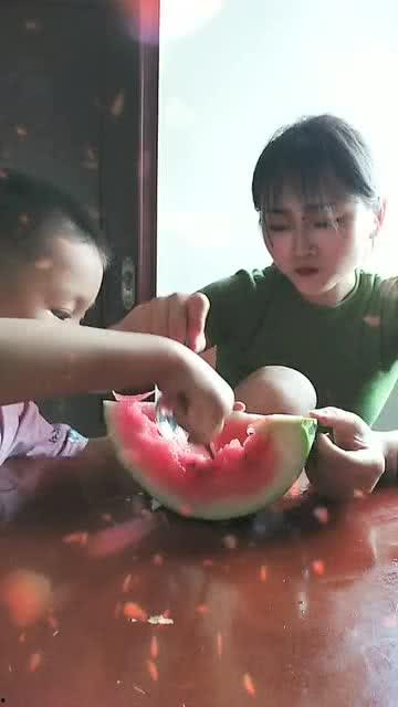 吃瓜被偷拍,吃瓜群众遭遇隐私泄露