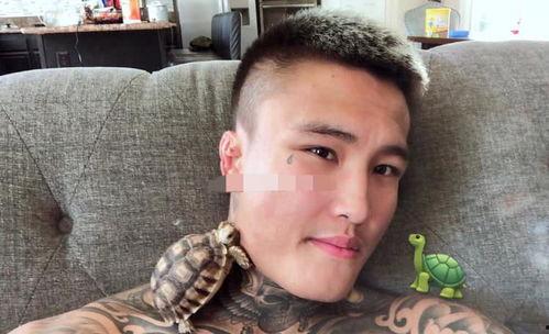 吃瓜外国纹身男,一场关于美食与文化的独特邂逅