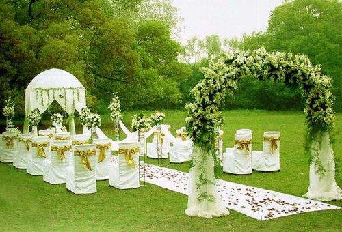 吃瓜婚礼现场放,吃瓜群众见证的浪漫婚礼现场